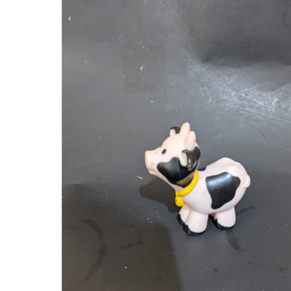 Fisher Price Little‎ People Cow Figure Black White Spotted Yellow Bell Toy